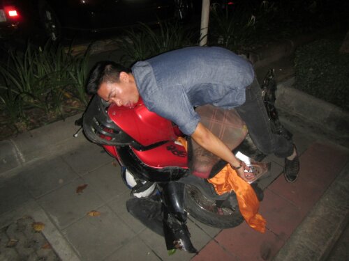 Bang Crash! wrecked moto bike image